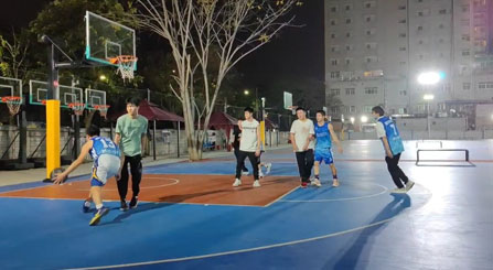 مباراة كرة السلة بين فريق الإنتاج LEDFUL وفريق اتحاد المبيعات والمهندس والتسويق